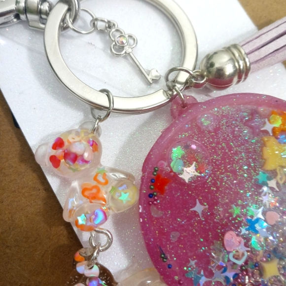 Fun liquid waterfall shaker resin keychain - Picture 9 of 12
